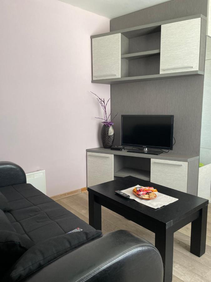 Kopaonik Apartmani U Kraljevim Cardacima , Car 27 I 6-13 Ngoại thất bức ảnh